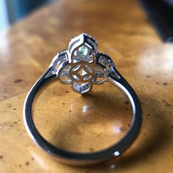 Natural Mint Garnet Moissanite Sterling Silver Ring Size 8 - Picture 4 of 9